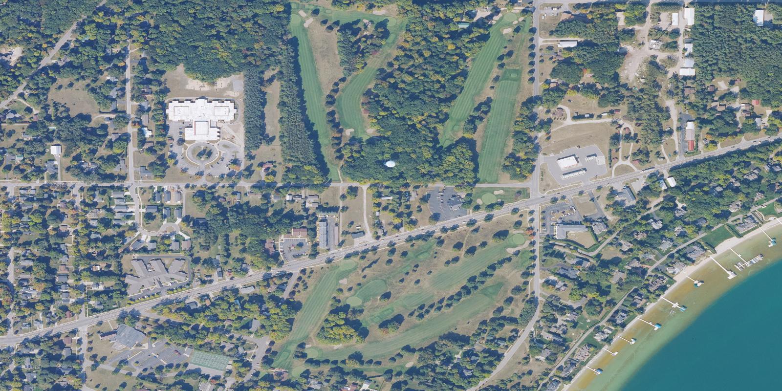 Satellite view of Charlevoix Municipal Golf Course