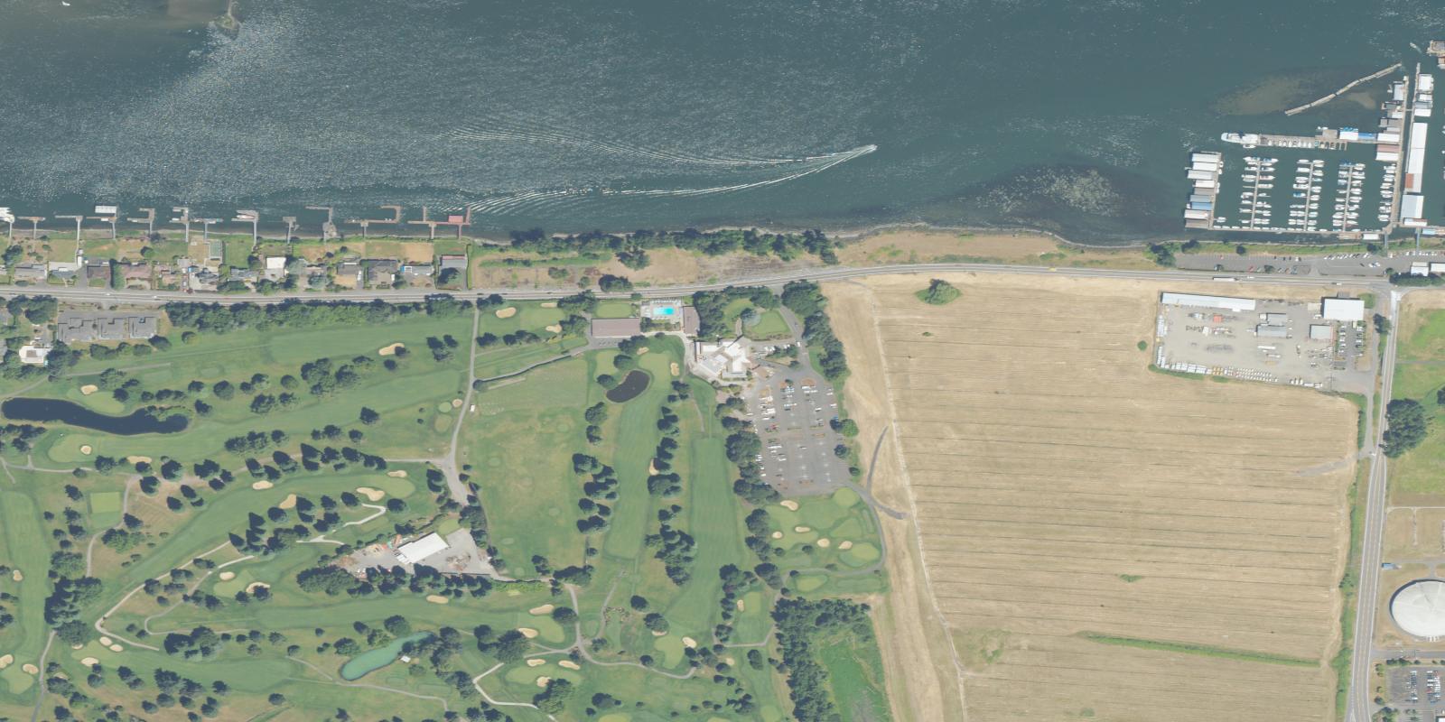 Satellite view of Columbia Edgewater Country Club