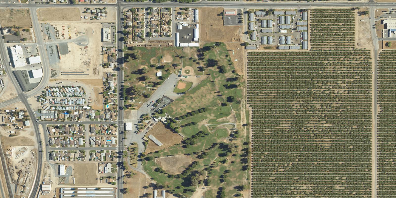 Satellite view of Delano Public Golf Course