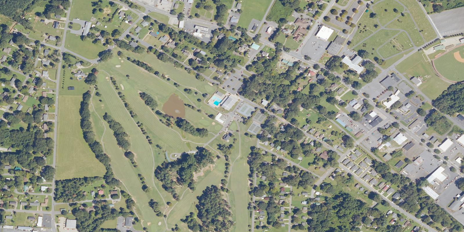 Satellite view of Forest City Municipal Golf Course