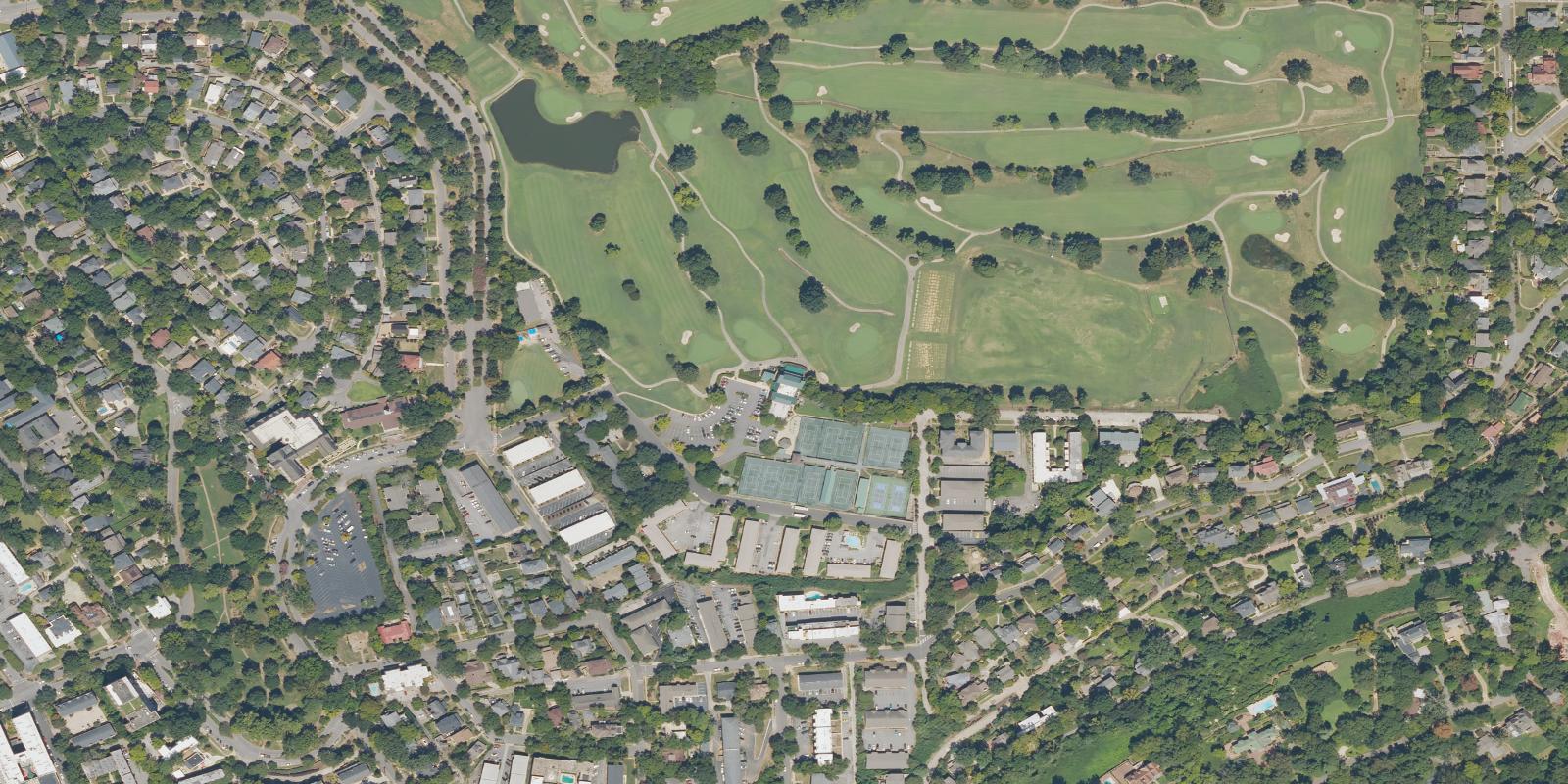 Satellite view of Highland Park Golf Course