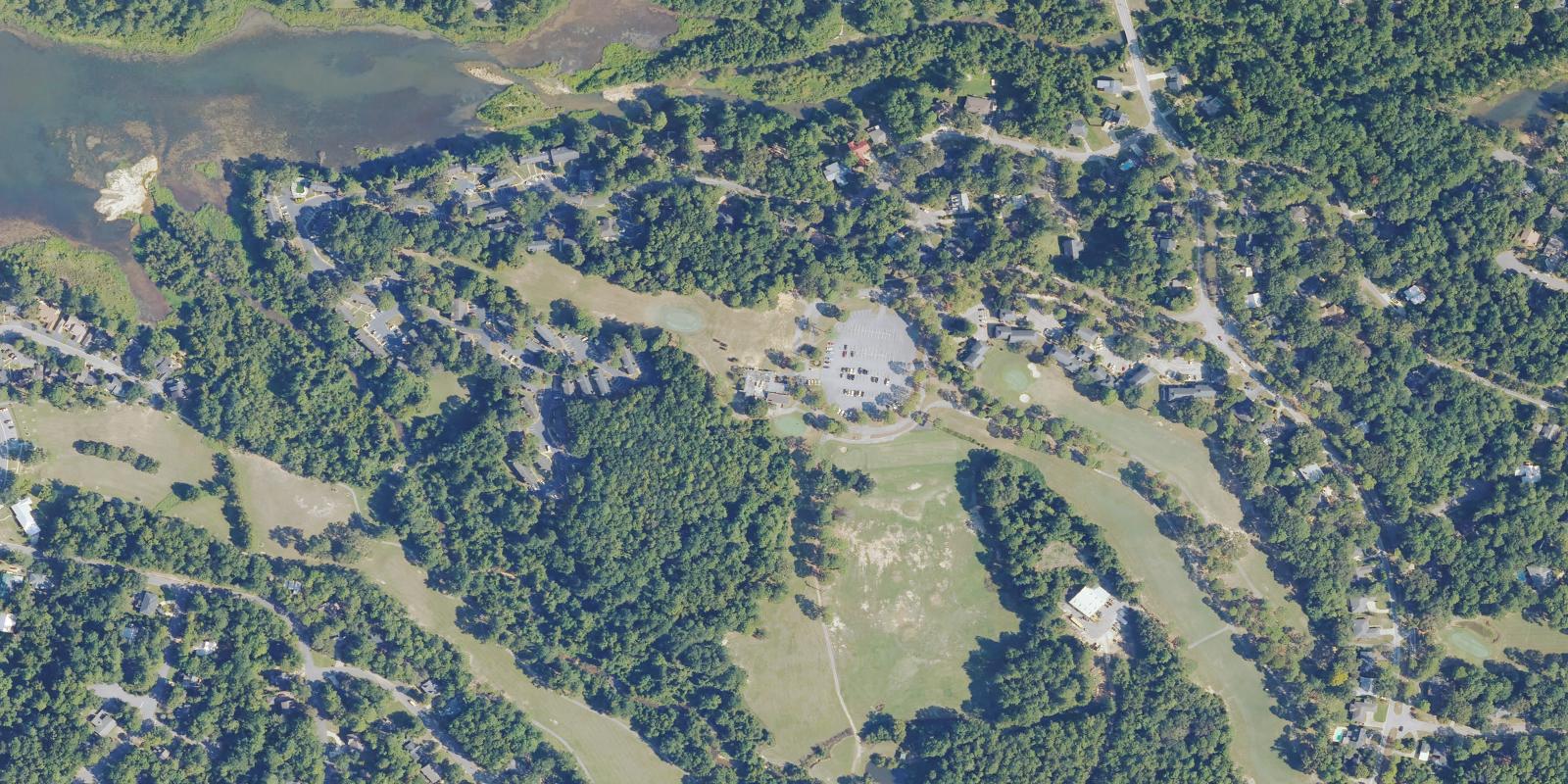 Satellite view of Lake Forest Golf Club