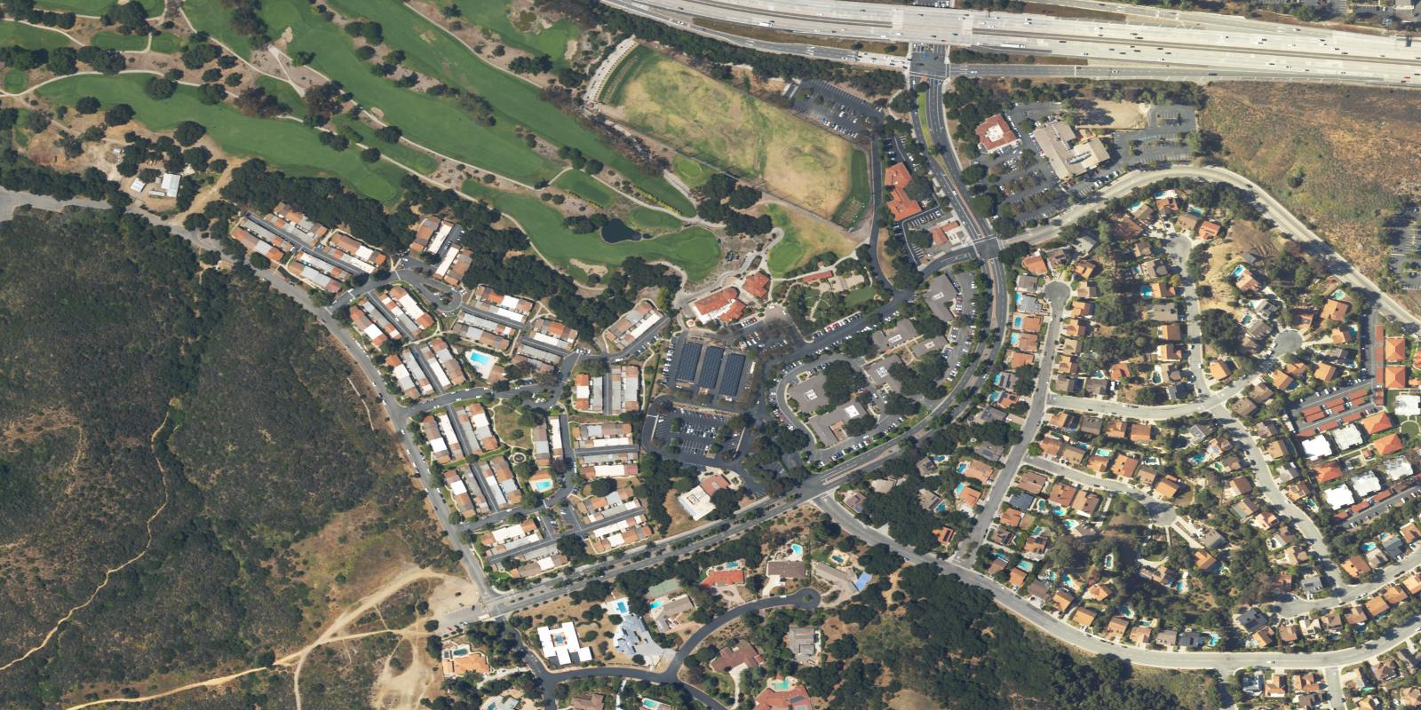 Satellite view of Los Robles Greens Golf Course