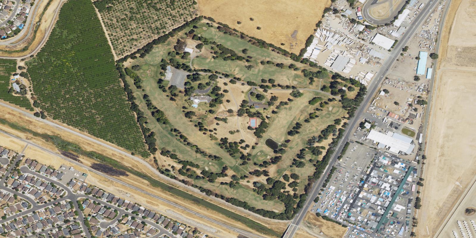 Satellite view of Oakmoore Golf Course