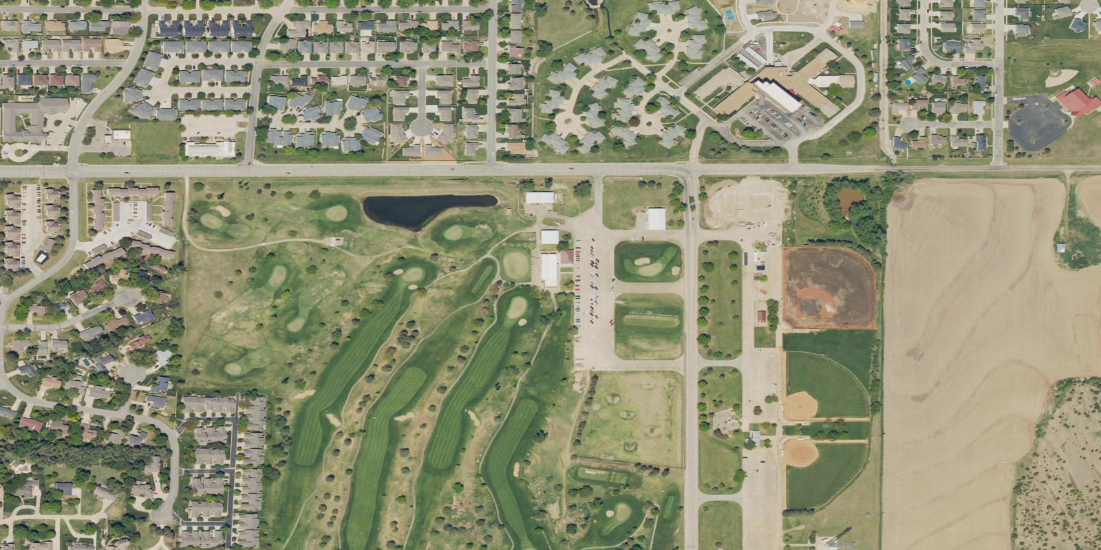 Satellite view of Salina Municipal Golf Course