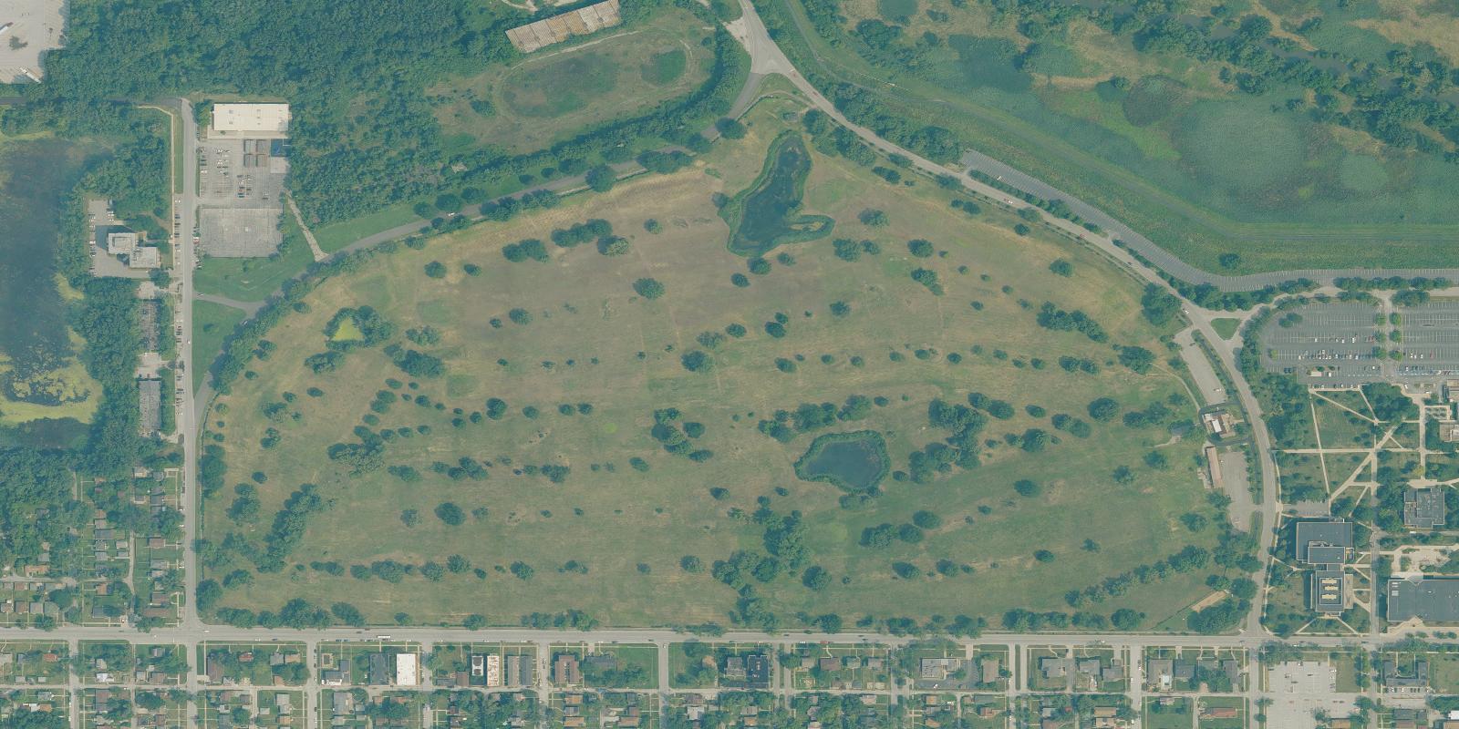 Satellite view of South Gleason Park Golf Course