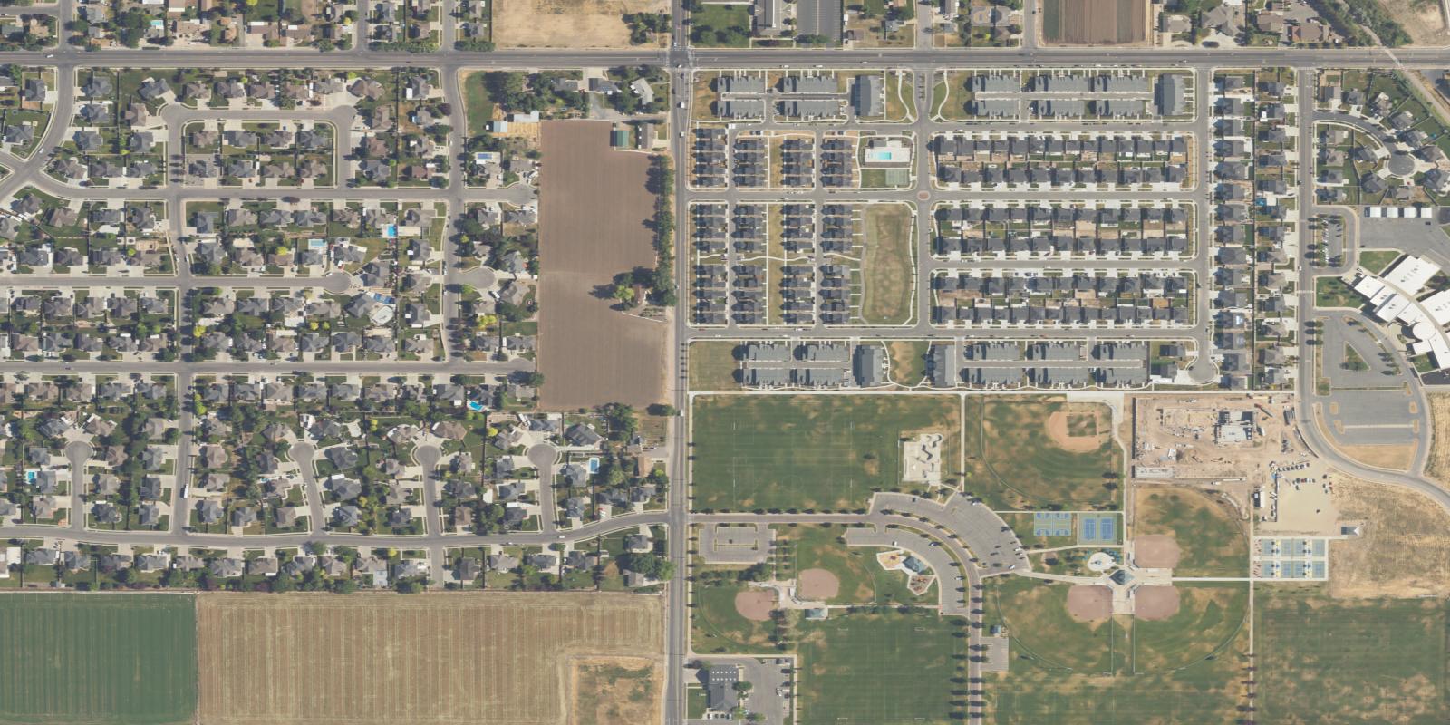 Satellite view of Swan Lakes Golf Course